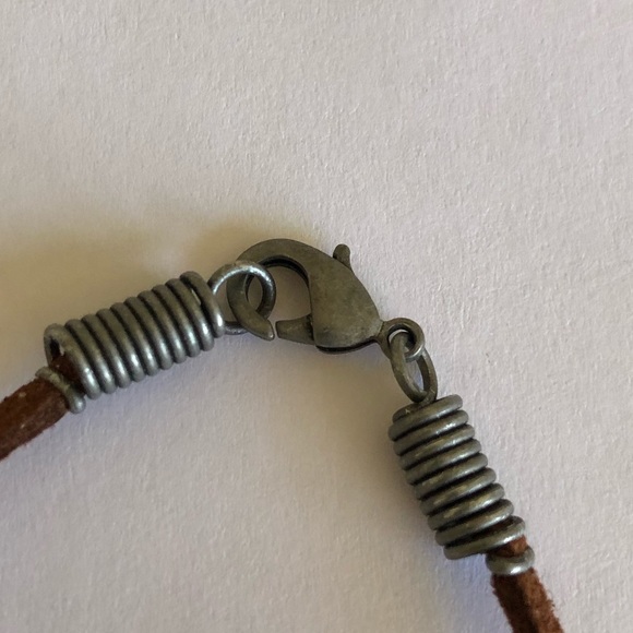 ✨MYSTERY Vintage Skeleton Key Necklace, Gray Cord - Picture 2 of 2